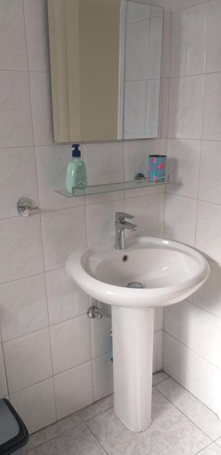 2 Bedroom Apartment Near Finikoudes Larnaca Exterior photo